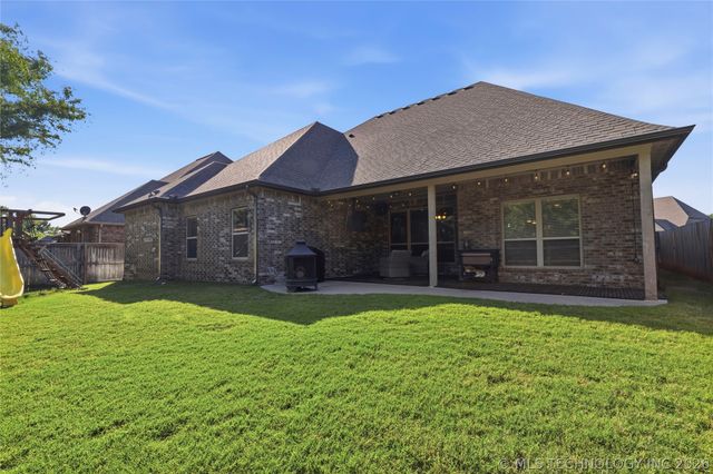 2813 W Edgewater Street, Broken Arrow, OK 74012