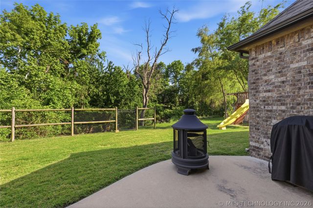 2813 W Edgewater Street, Broken Arrow, OK 74012