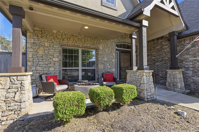 2813 W Edgewater Street, Broken Arrow, OK 74012