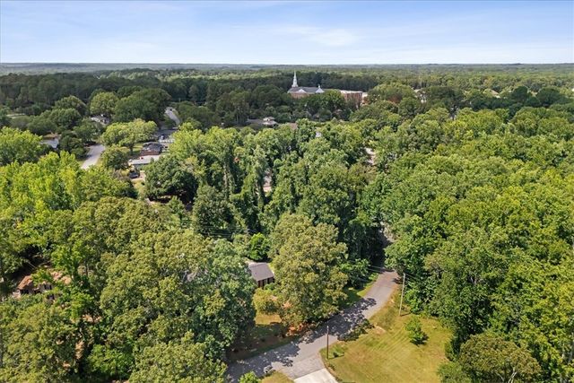 2701 Woodridge Drive, Anderson, SC 29621