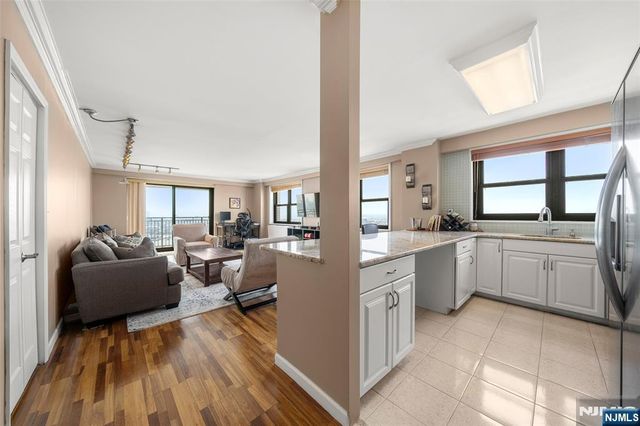 7855 Boulevard East 28L, North Bergen, NJ 07047