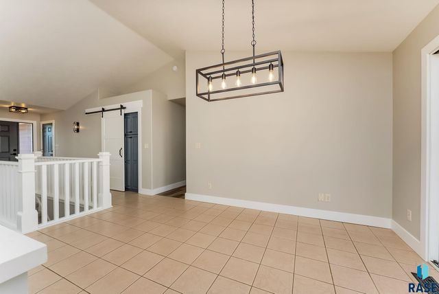 2200 E 63rd St Street, Sioux Falls, SD 57108