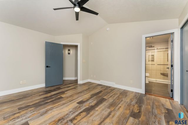 2200 E 63rd St Street, Sioux Falls, SD 57108