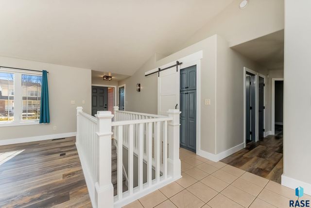 2200 E 63rd St Street, Sioux Falls, SD 57108