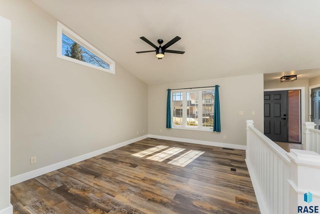 2200 E 63rd St Street, Sioux Falls, SD 57108