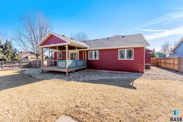 2200 E 63rd St Street, Sioux Falls, SD 57108