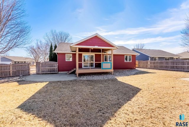 2200 E 63rd St Street, Sioux Falls, SD 57108