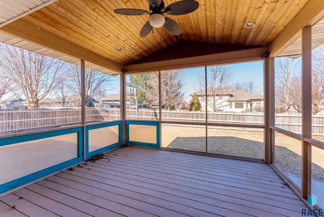 2200 E 63rd St Street, Sioux Falls, SD 57108