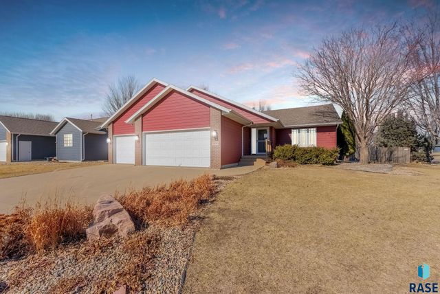 2200 E 63rd St Street, Sioux Falls, SD 57108