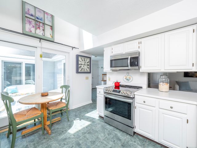 26 Wilton Crest 26, Wilton, CT 06897