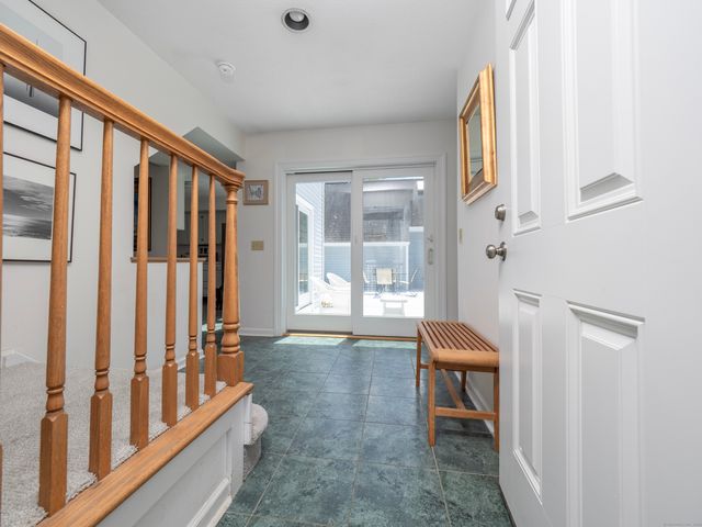 26 Wilton Crest 26, Wilton, CT 06897