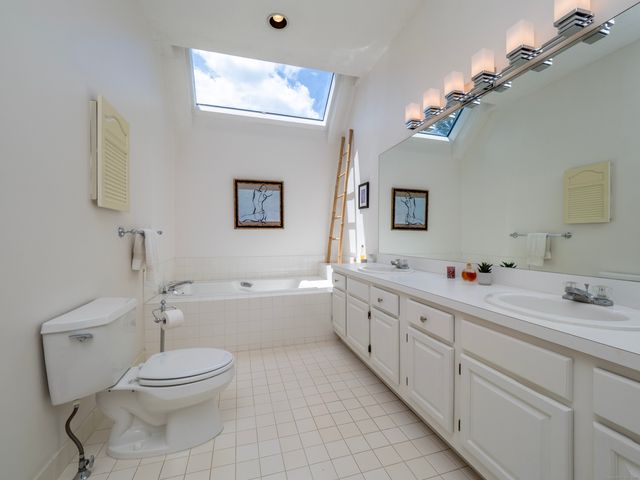 26 Wilton Crest 26, Wilton, CT 06897