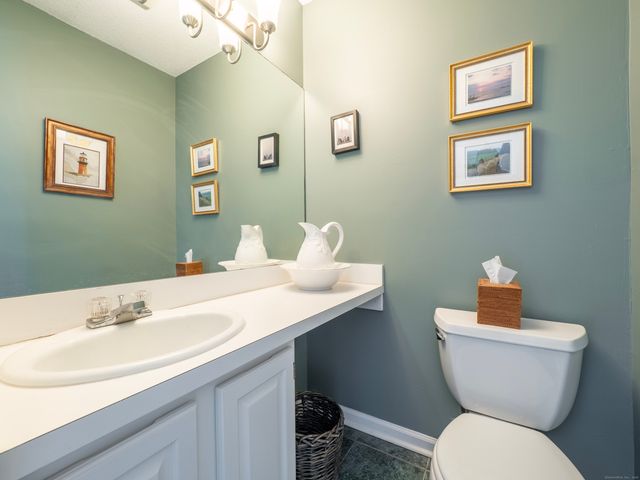 26 Wilton Crest 26, Wilton, CT 06897