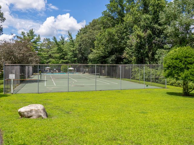 26 Wilton Crest 26, Wilton, CT 06897