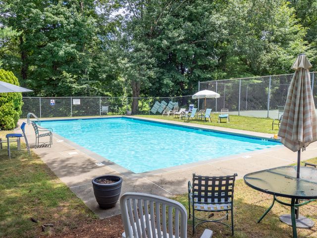 26 Wilton Crest 26, Wilton, CT 06897