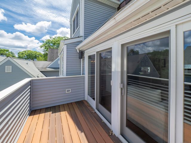 26 Wilton Crest 26, Wilton, CT 06897