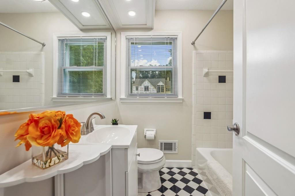Image 18 of property listing at 2361 Burch Circle NE, Atlanta, GA 30319