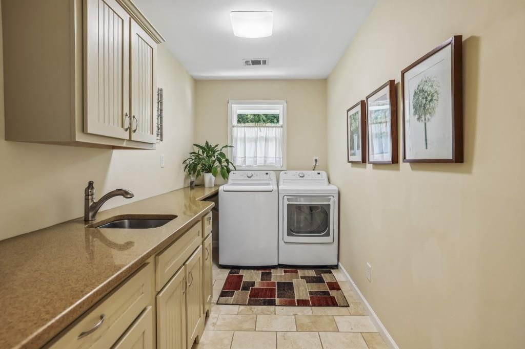 Image 20 of property listing at 2361 Burch Circle NE, Atlanta, GA 30319