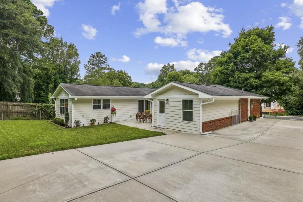 Image 26 of property listing at 2361 Burch Circle NE, Atlanta, GA 30319