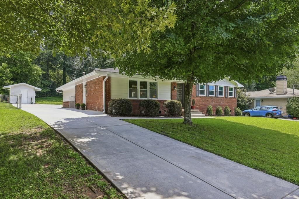 Image 27 of property listing at 2361 Burch Circle NE, Atlanta, GA 30319