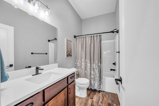 415 E Park Pl, Andover, KS 67002