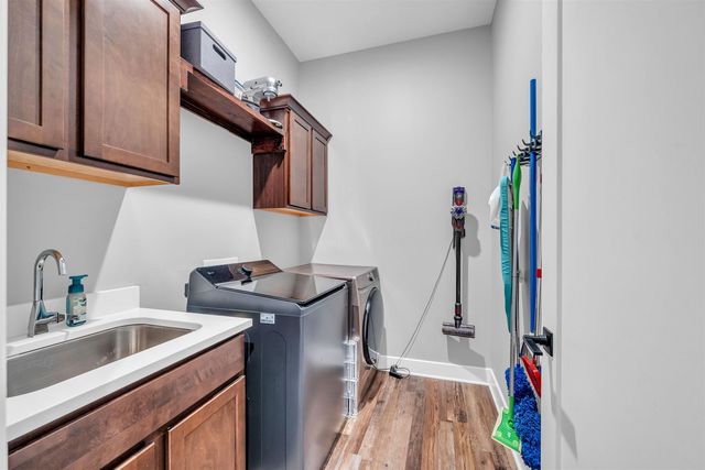 415 E Park Pl, Andover, KS 67002