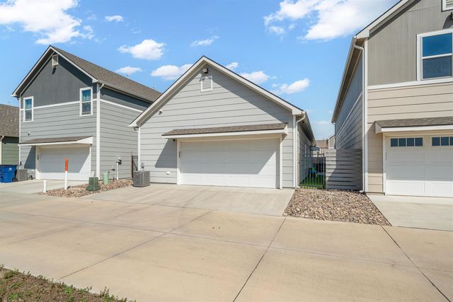 415 E Park Pl, Andover, KS 67002