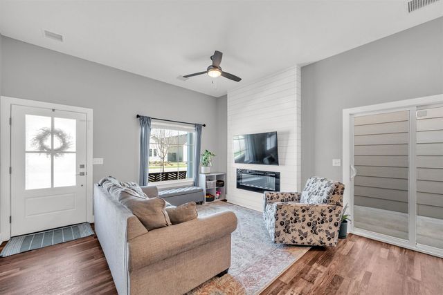 415 E Park Pl, Andover, KS 67002