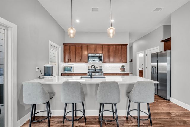 415 E Park Pl, Andover, KS 67002