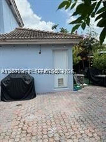 9329 SW 154th Ct, Miami, FL 33196