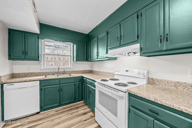 115 King George Court, Jacksonville, NC 28546