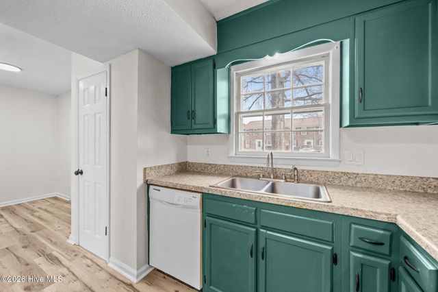 115 King George Court, Jacksonville, NC 28546