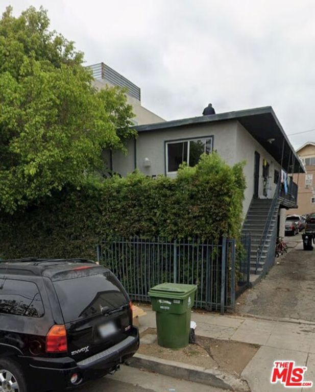 3857 Mont Clair Street, Los Angeles, CA 90018