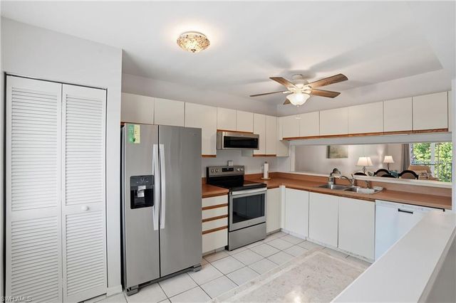 3021 Sandpiper Bay CIR # E202, Naples, FL 34112