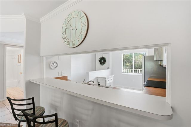 3021 Sandpiper Bay CIR # E202, Naples, FL 34112