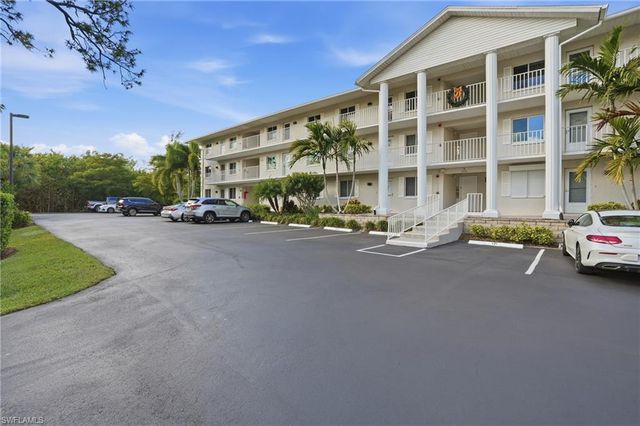 3021 Sandpiper Bay CIR # E202, Naples, FL 34112