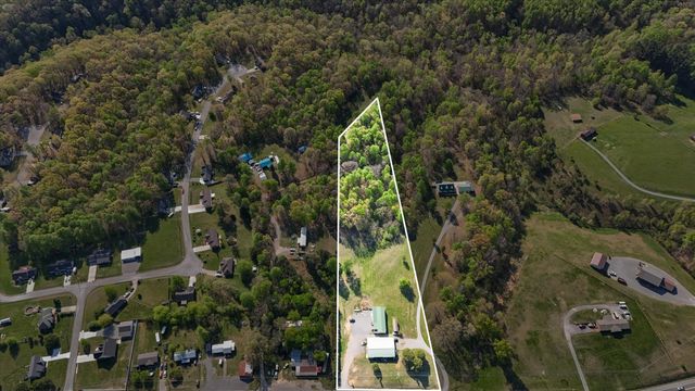 951 Pelham Rd, Woodbury, TN 37190