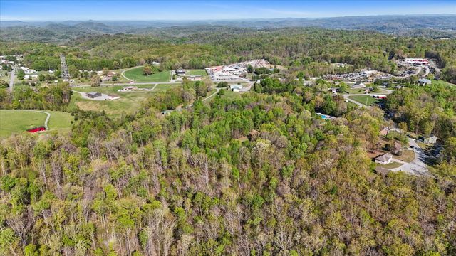 951 Pelham Rd, Woodbury, TN 37190