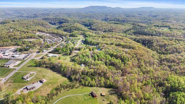 951 Pelham Rd, Woodbury, TN 37190