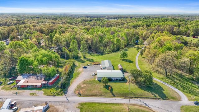 951 Pelham Rd, Woodbury, TN 37190