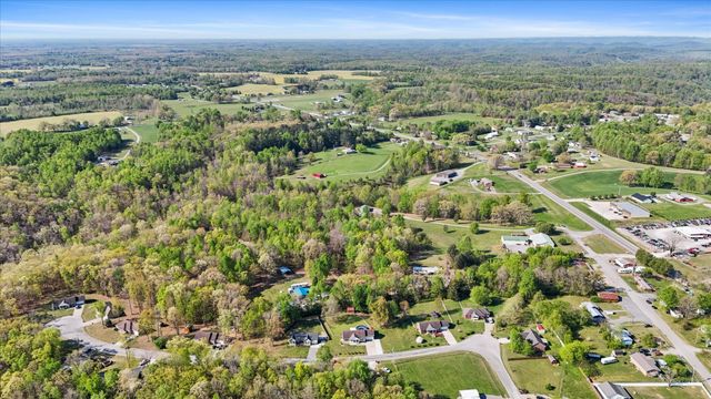 951 Pelham Rd, Woodbury, TN 37190