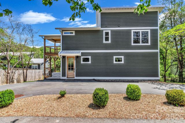 200 Stafford Street, Black Mountain, NC 28711