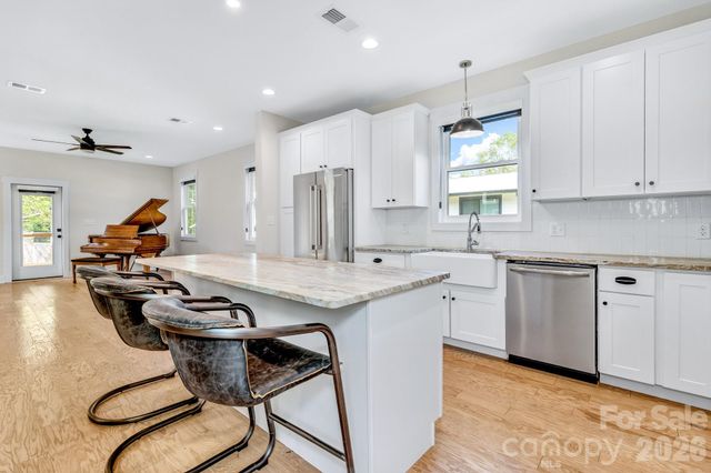 200 Stafford Street, Black Mountain, NC 28711