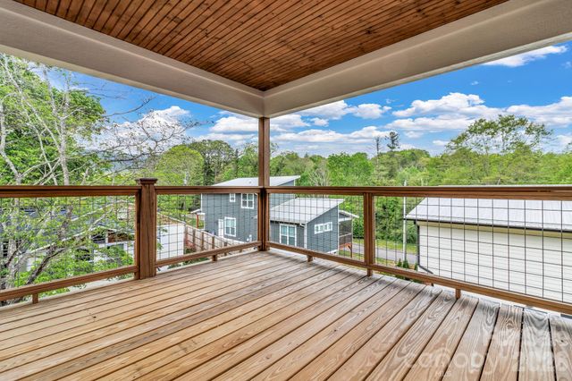 200 Stafford Street, Black Mountain, NC 28711