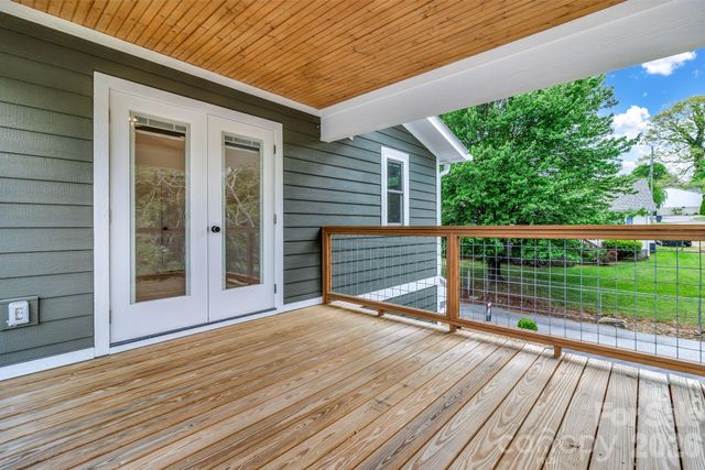 200 Stafford Street, Black Mountain, NC 28711