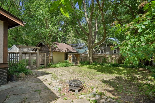 1323 46th Street, Des Moines, IA 50311