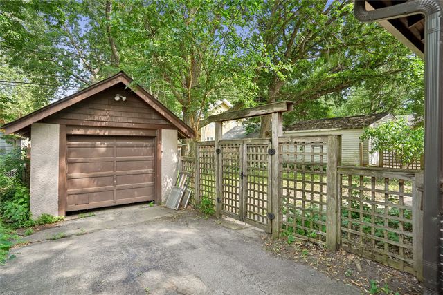 1323 46th Street, Des Moines, IA 50311