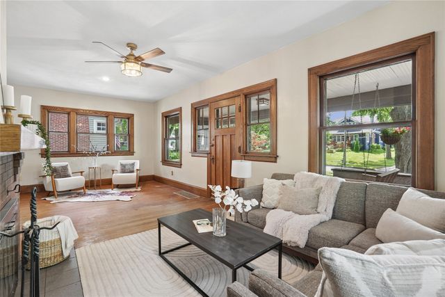 1323 46th Street, Des Moines, IA 50311