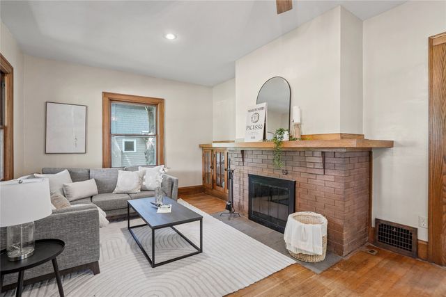 1323 46th Street, Des Moines, IA 50311