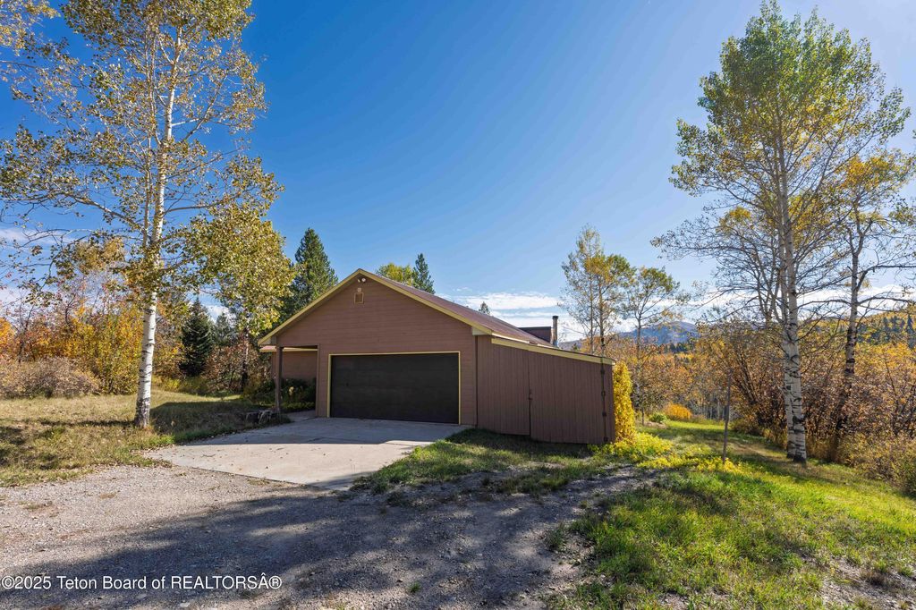 4125 W SILVER SPUR Road, Wilson, WY 83014 photo 3